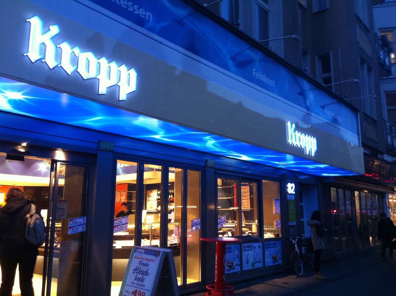 Kropp Feinkost Laden in der Karl-Marx-Straße 82, Berlin-Neukölln